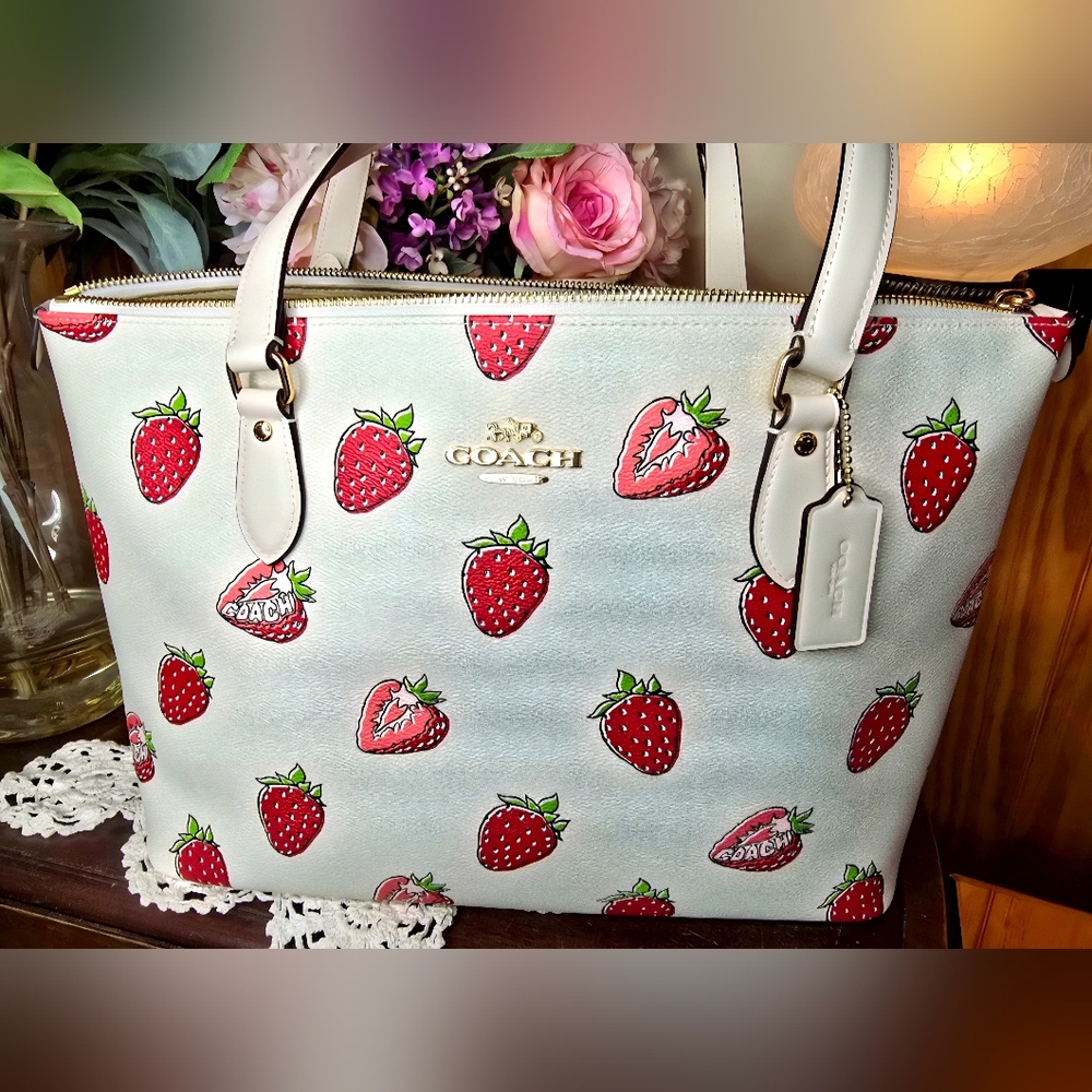 NWT Coach White Strawberry Print Women's Bag